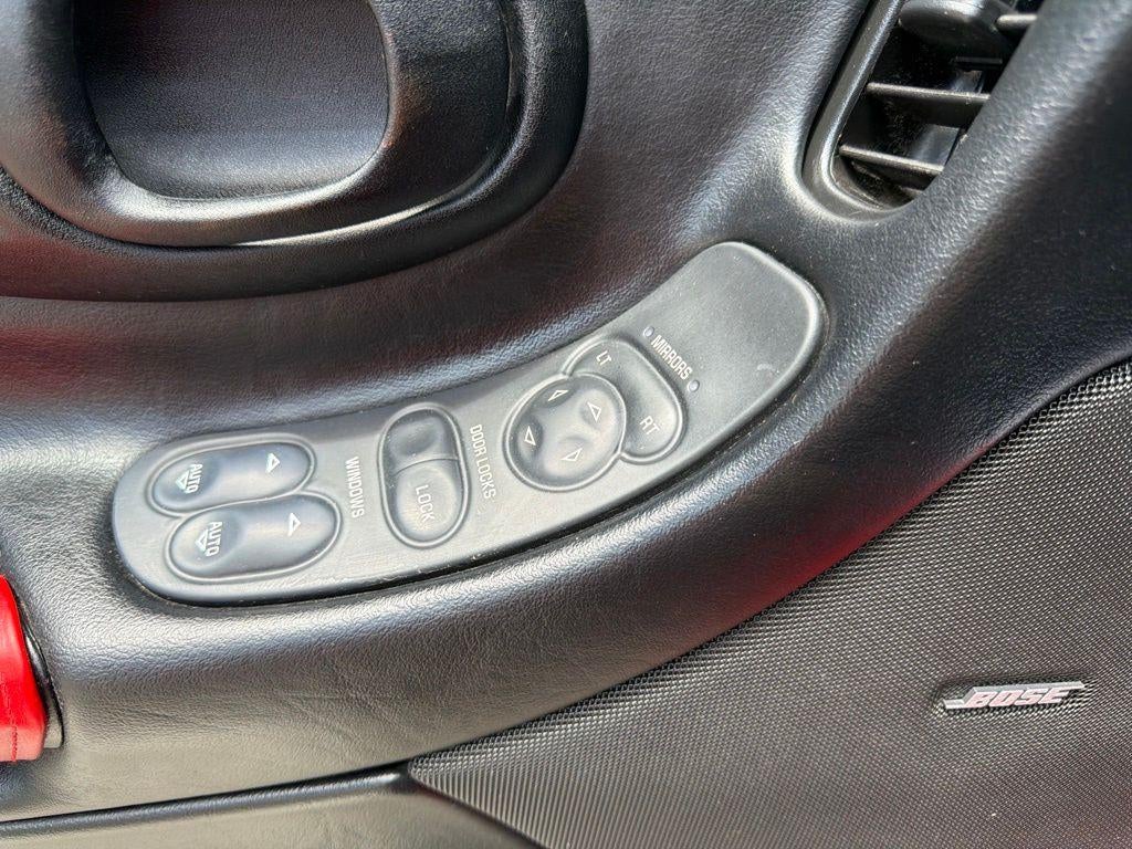 2004 Chevrolet Corvette Base