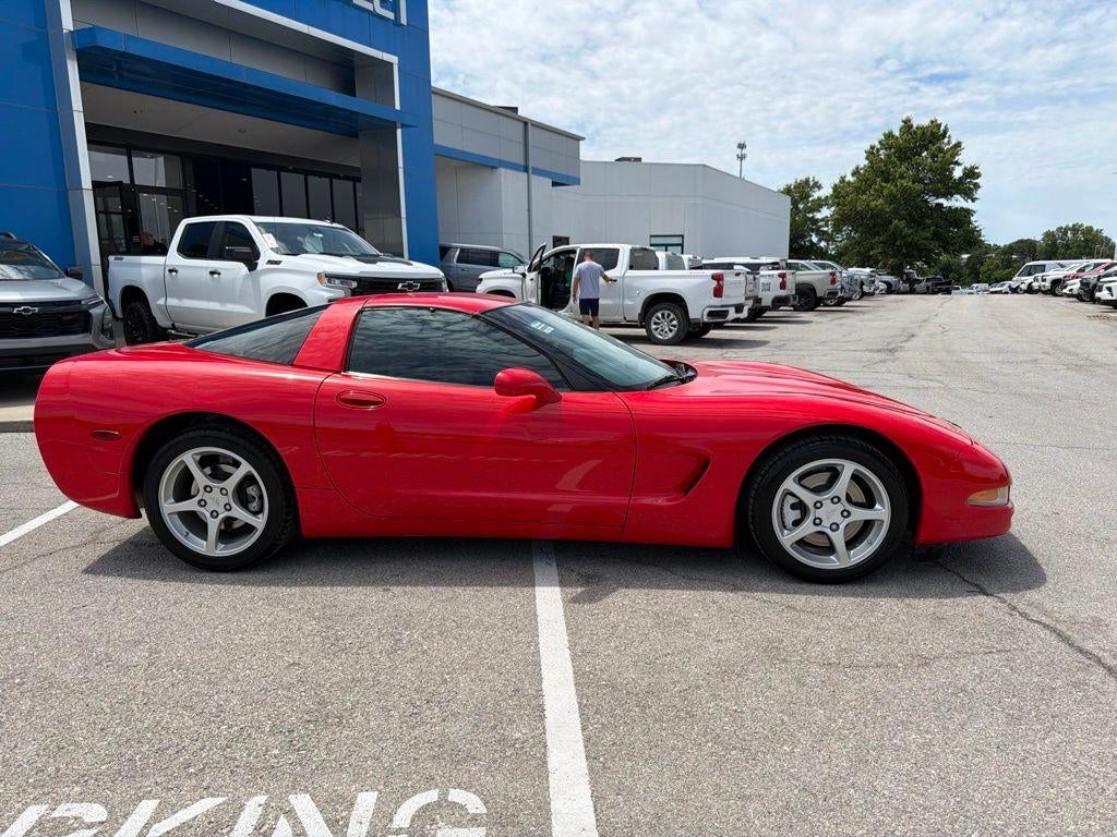 2004 Chevrolet Corvette Base