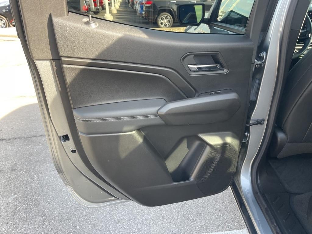 2025 Chevrolet Colorado WT/LT