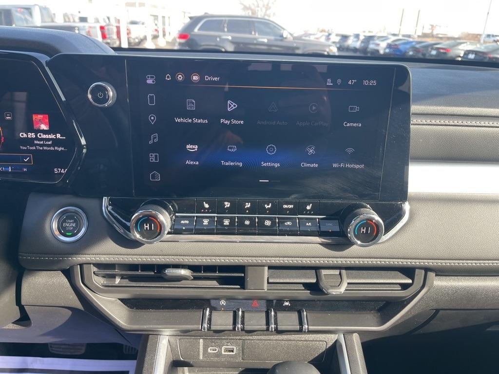 2025 Chevrolet Colorado WT/LT