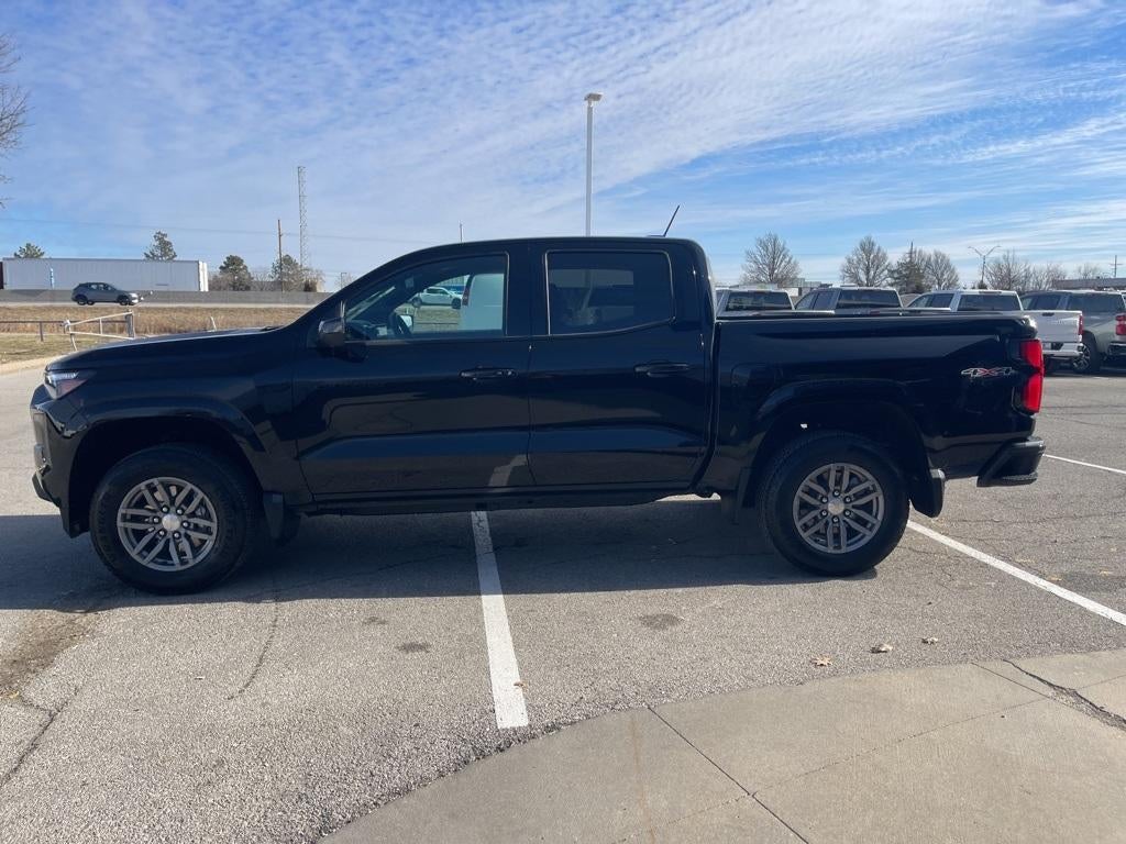 2025 Chevrolet Colorado WT/LT