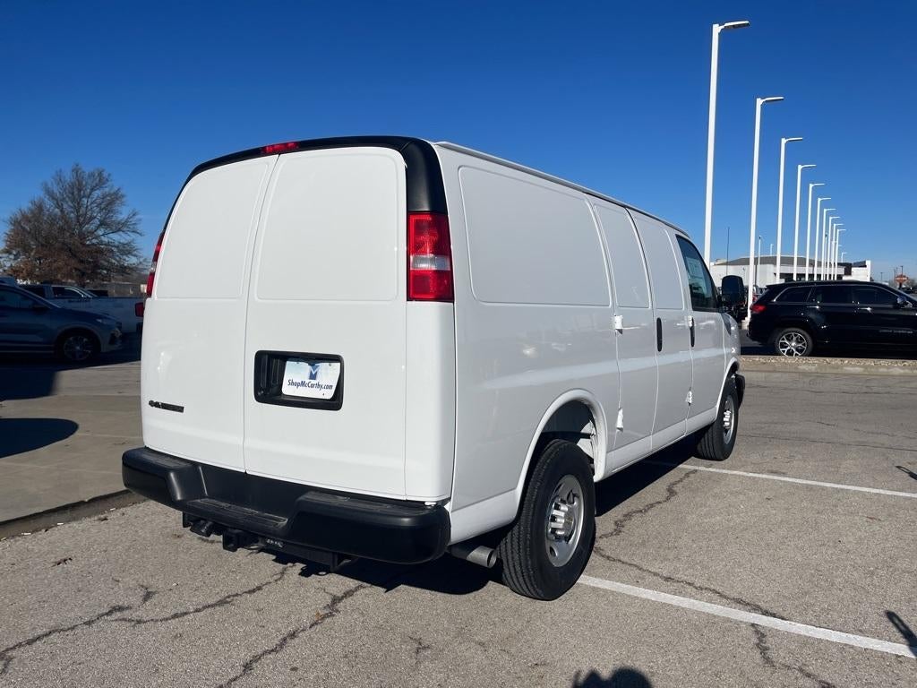2025 Chevrolet Express Cargo 3500 Base