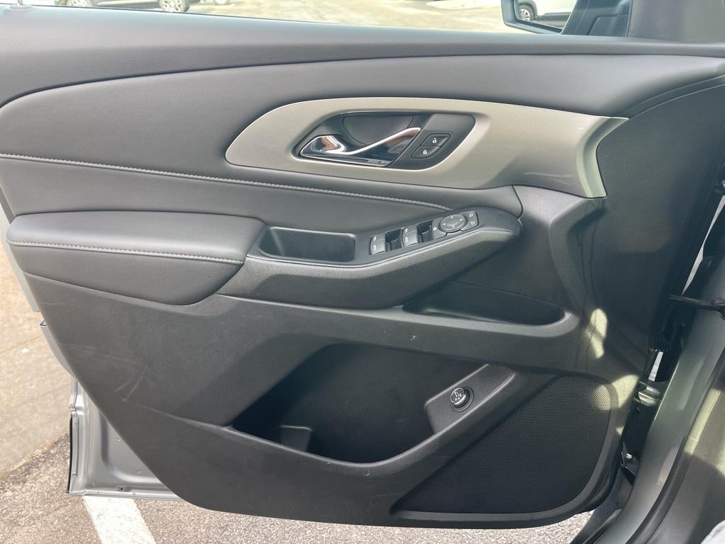 2023 Chevrolet Traverse LT