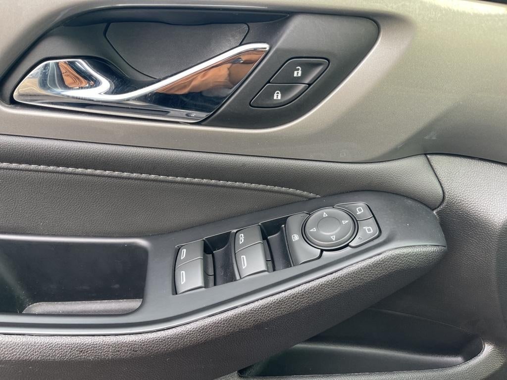 2023 Chevrolet Traverse LT