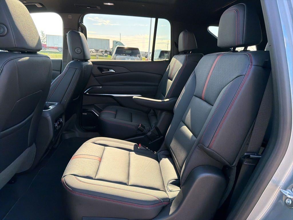 2025 Chevrolet Traverse RS