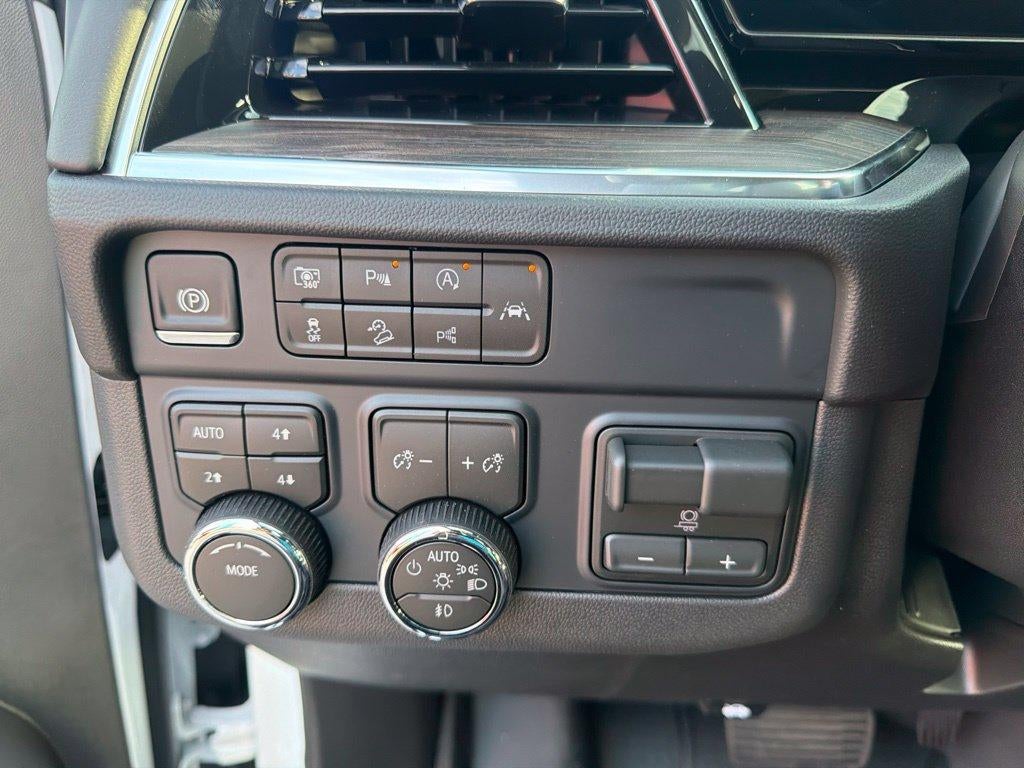 2027 Chevrolet Suburban LT