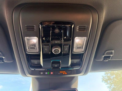 2027 Chevrolet Suburban LT
