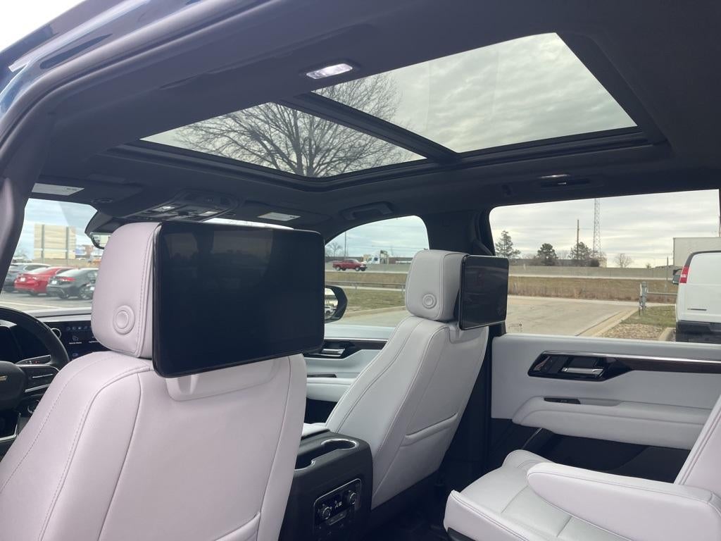 2025 Chevrolet Suburban Premier