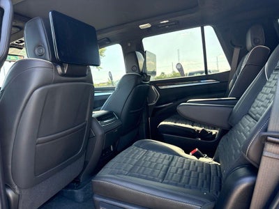 2025 Cadillac Escalade Sport Platinum