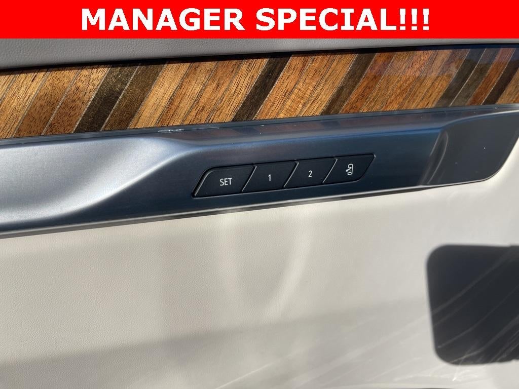 2025 Cadillac Escalade ESV Sport Platinum