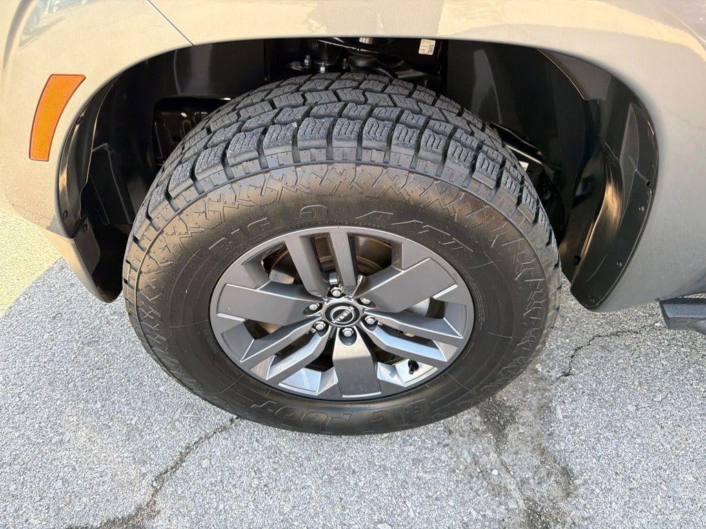 2025 Nissan Frontier SV