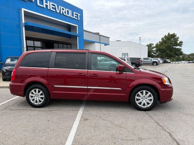 2014 Chrysler Town & Country Touring