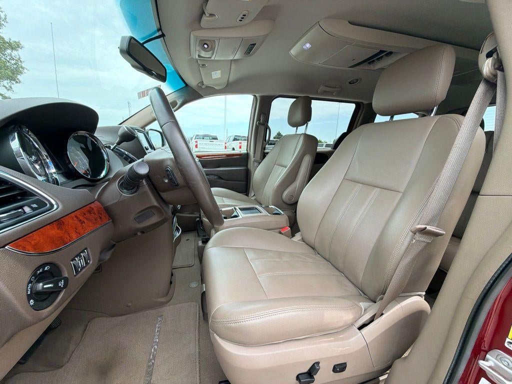 2014 Chrysler Town & Country Touring