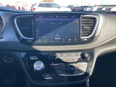 2025 Chrysler PACIFICA Base