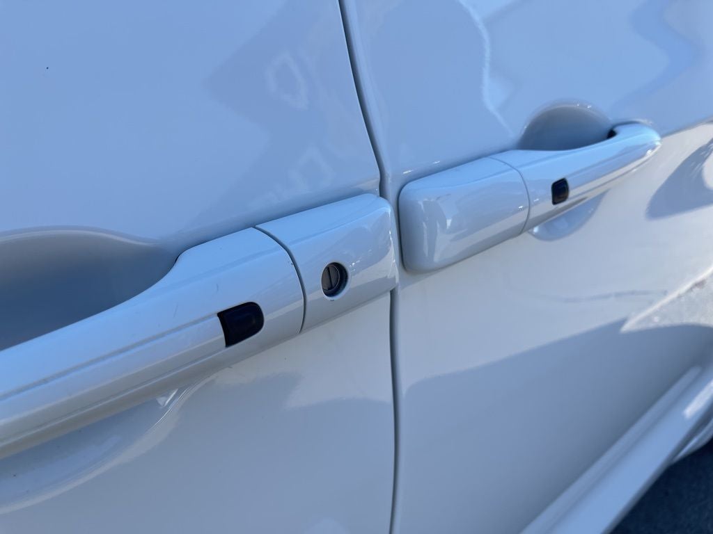 2025 Chrysler PACIFICA Base