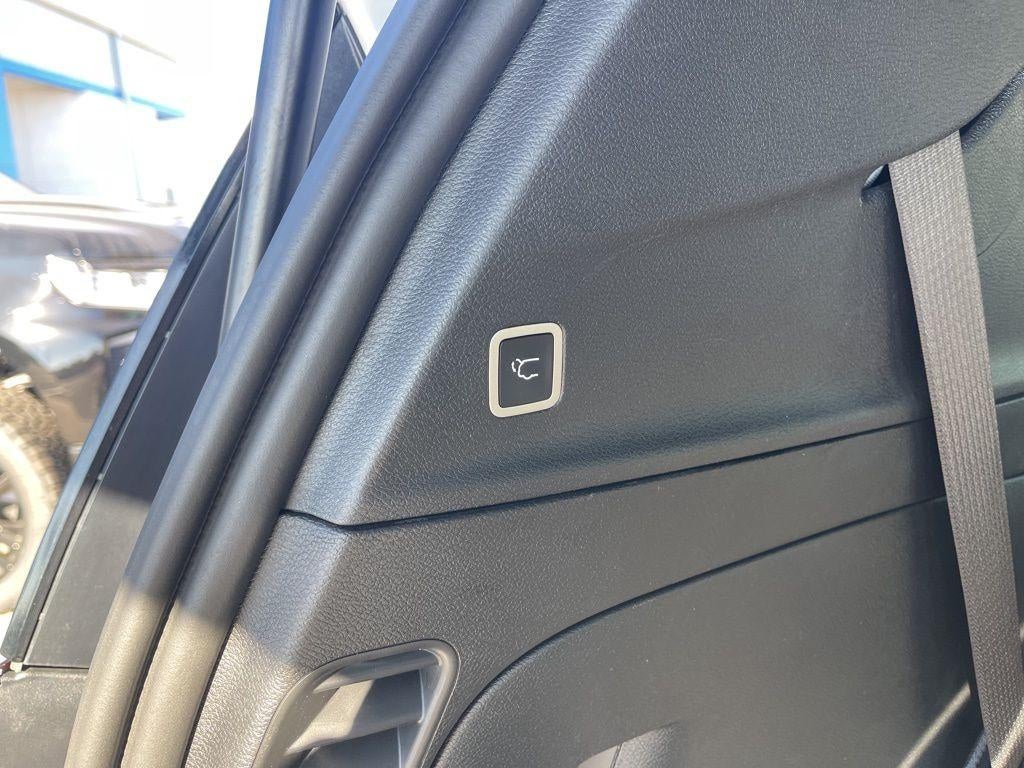2025 Chrysler PACIFICA Base