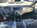 2025 Chrysler PACIFICA Base