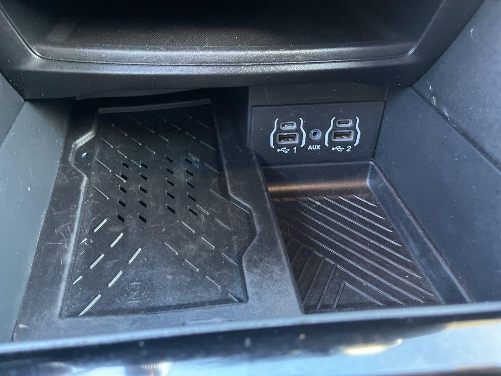2025 Chrysler PACIFICA Base