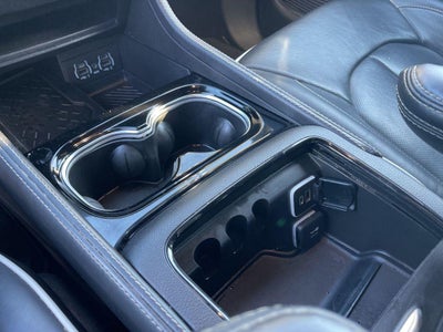 2025 Chrysler PACIFICA Base
