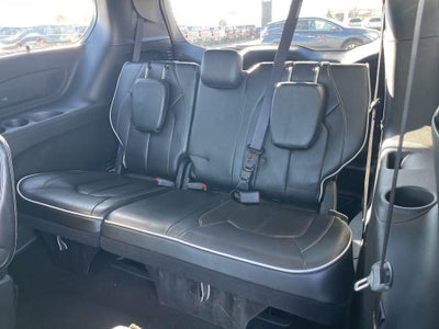 2025 Chrysler PACIFICA Base