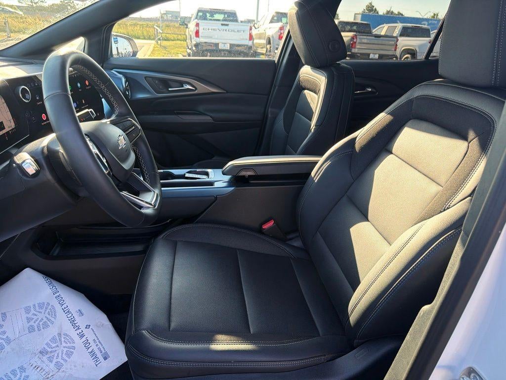 2024 Chevrolet Equinox EV LT