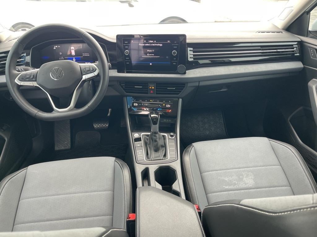 2025 Volkswagen Jetta 1.5T SE