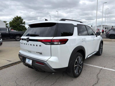 2026 Nissan Pathfinder Platinum