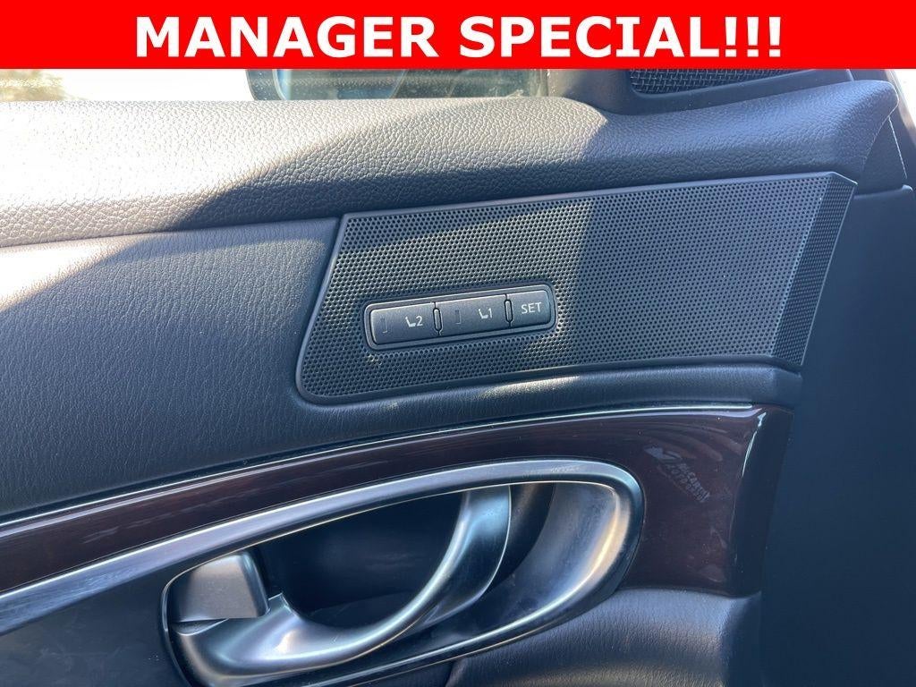 2016 INFINITI Q70L 3.7X