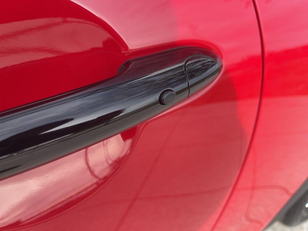 2024 MINI Hardtop 2 Door Iconic