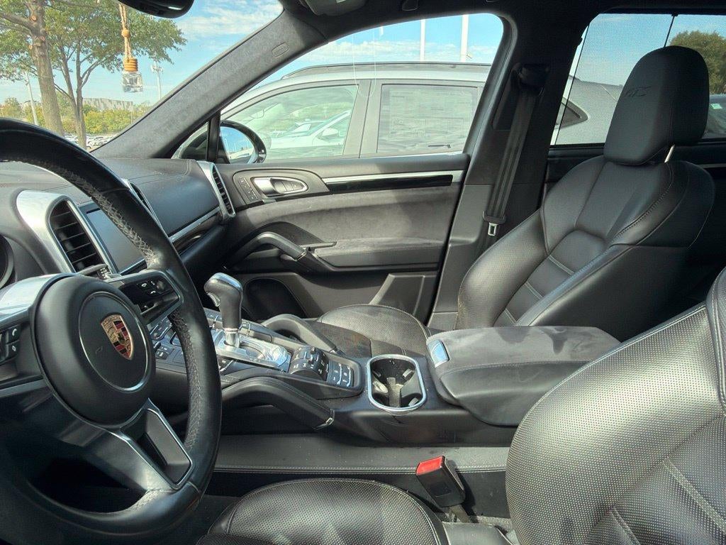 2016 Porsche Cayenne GTS