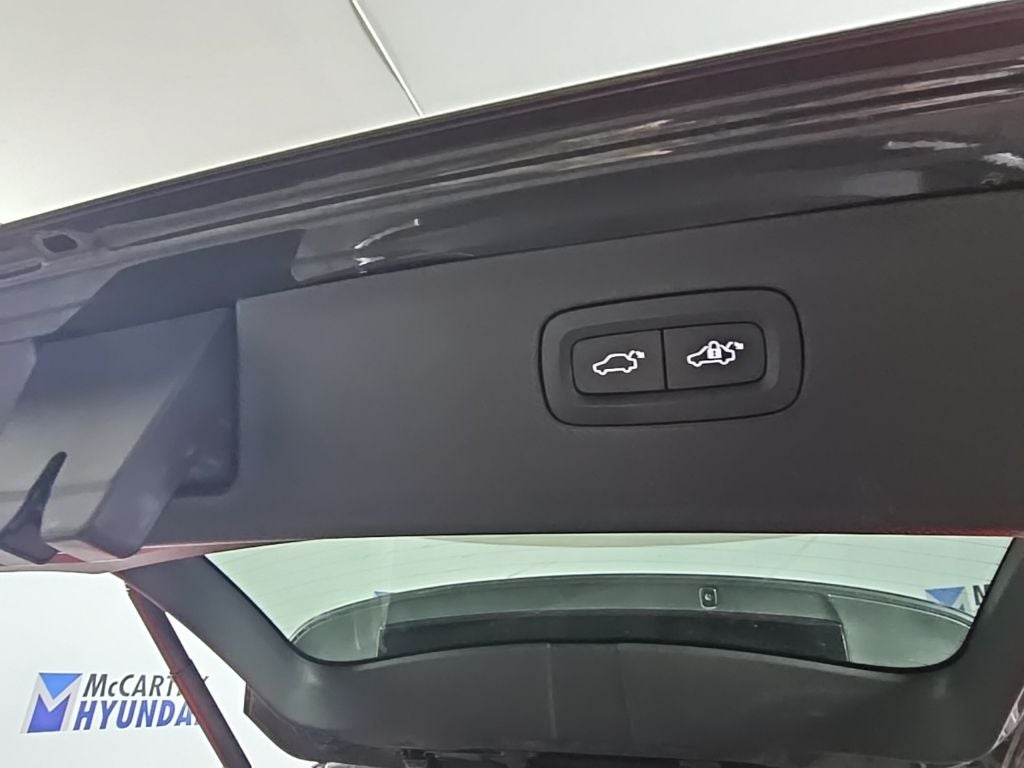 2023 Volvo XC90 B5 Core