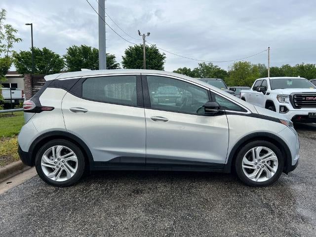 Used 2023 Chevrolet Bolt EV LT with VIN 1G1FW6S07P4197205 for sale in Kansas City
