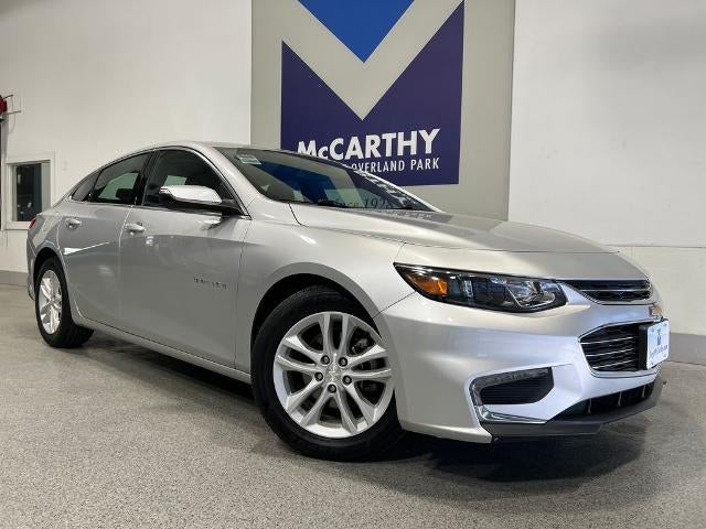 Used 2018 Chevrolet Malibu 1LT with VIN 1G1ZD5ST1JF176885 for sale in Overland Park, KS