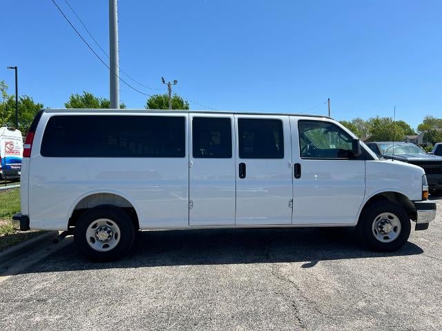 Used 2025 Chevrolet Express Passenger LT with VIN 1GAZGPF7XS1165723 for sale in Kansas City
