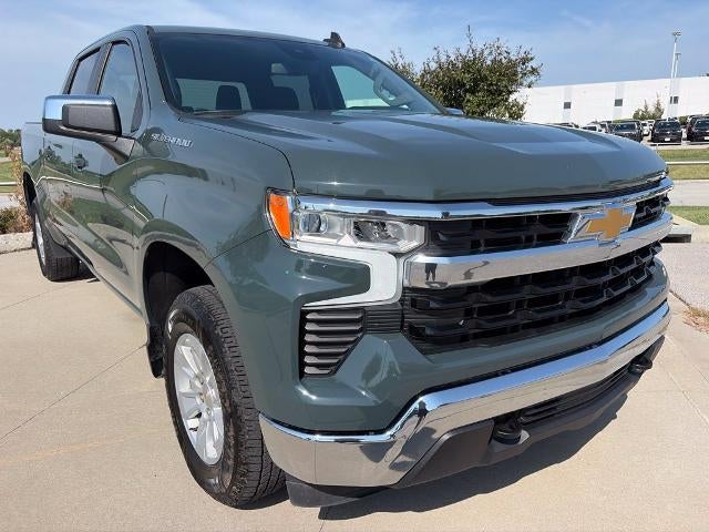 Used 2025 Chevrolet Silverado 1500 LT with VIN 1GCUKDED7SZ171812 for sale in Kansas City