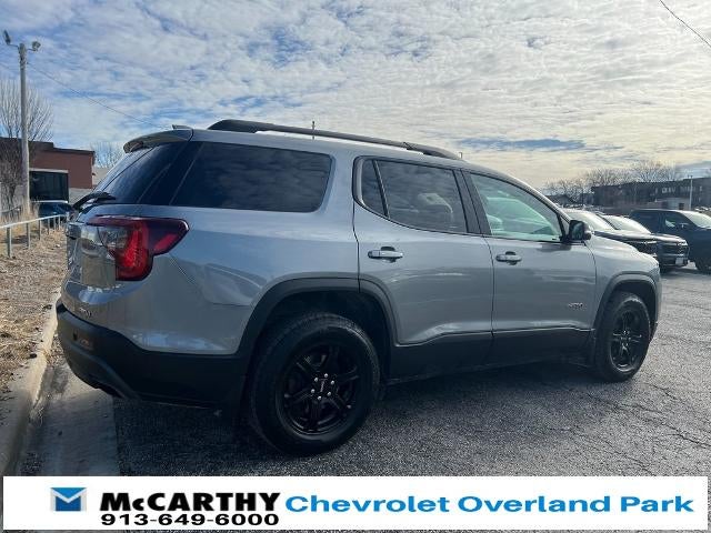 2023 GMC Acadia AT4