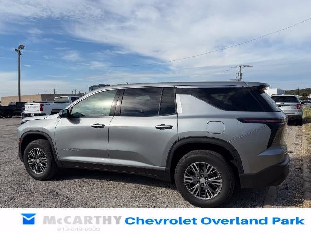 2024 Chevrolet Traverse LS