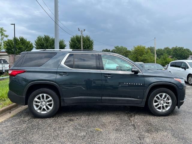 Used 2018 Chevrolet Traverse 1LT with VIN 1GNERGKW2JJ114820 for sale in Kansas City