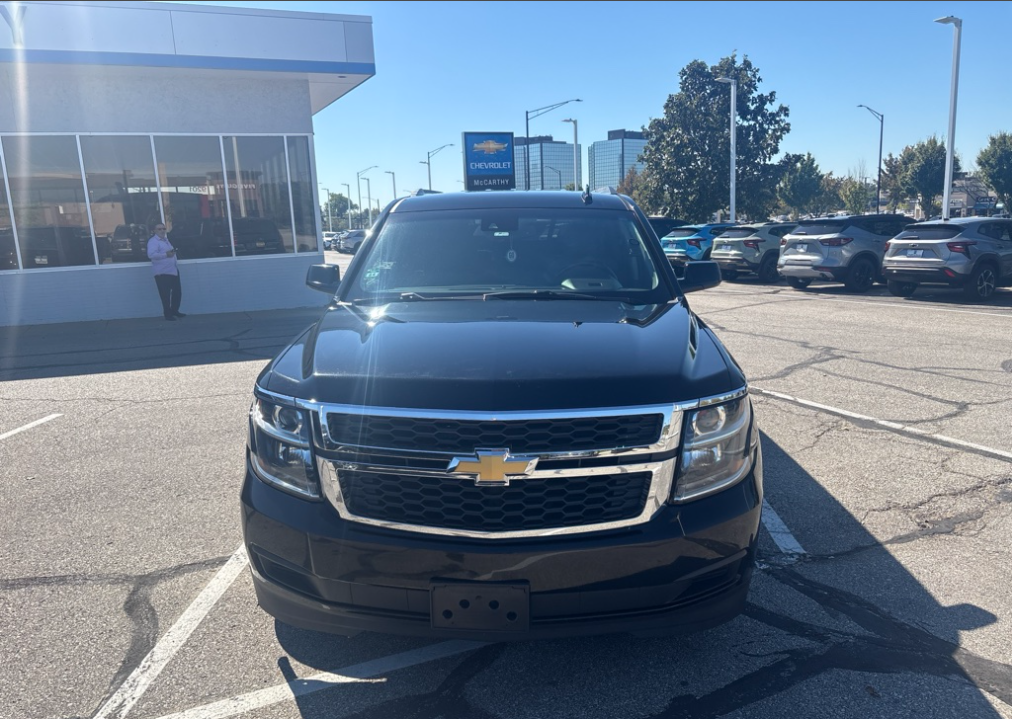 Used 2018 Chevrolet Suburban LT with VIN 1GNSKHKC2JR249042 for sale in Kansas City