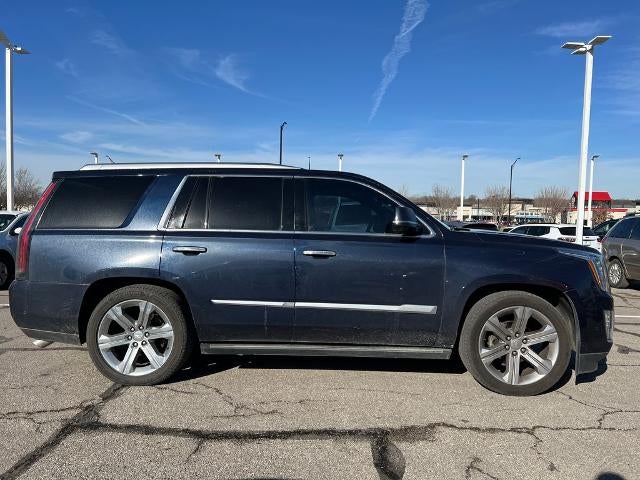 Used 2017 Cadillac Escalade Premium Luxury with VIN 1GYS4CKJ3HR164638 for sale in Kansas City