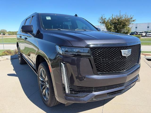 Used 2022 Cadillac Escalade ESV Sport Platinum with VIN 1GYS4RKL6NR350397 for sale in Kansas City