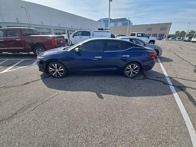Used 2017 Nissan Maxima SV with VIN 1N4AA6AP7HC382138 for sale in Kansas City