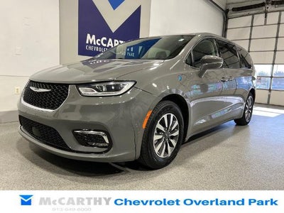 2022 Chrysler Pacifica Hybrid Touring L
