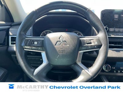 2023 Mitsubishi Outlander SE