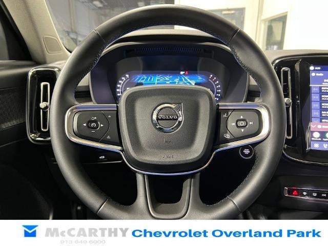 2025 Volvo XC40 Plus Bright Theme