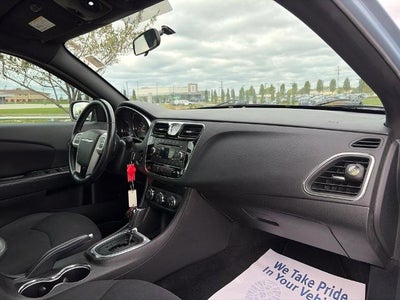 2014 Chrysler 200 Touring