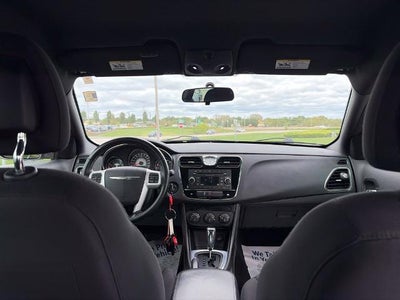 2014 Chrysler 200 Touring
