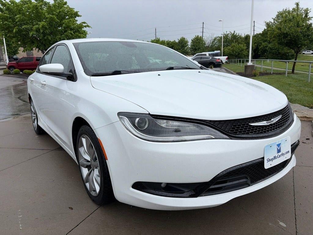 2016 Chrysler 200 S