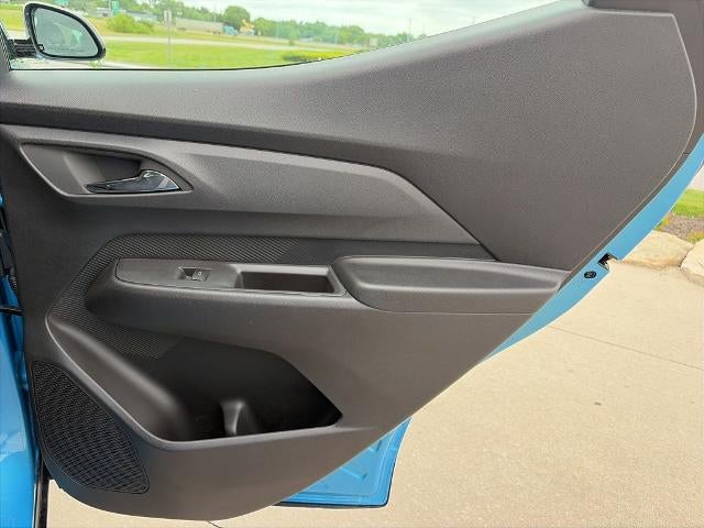 2027 Chevrolet Bolt FWD 4dr LT