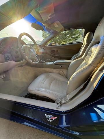 2004 Chevrolet Corvette Base